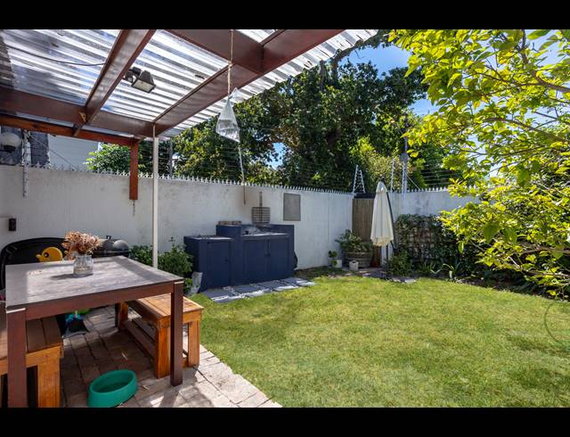 3 BEDROOM APARTMENT FOR SALE IN WYNBERG UPPER